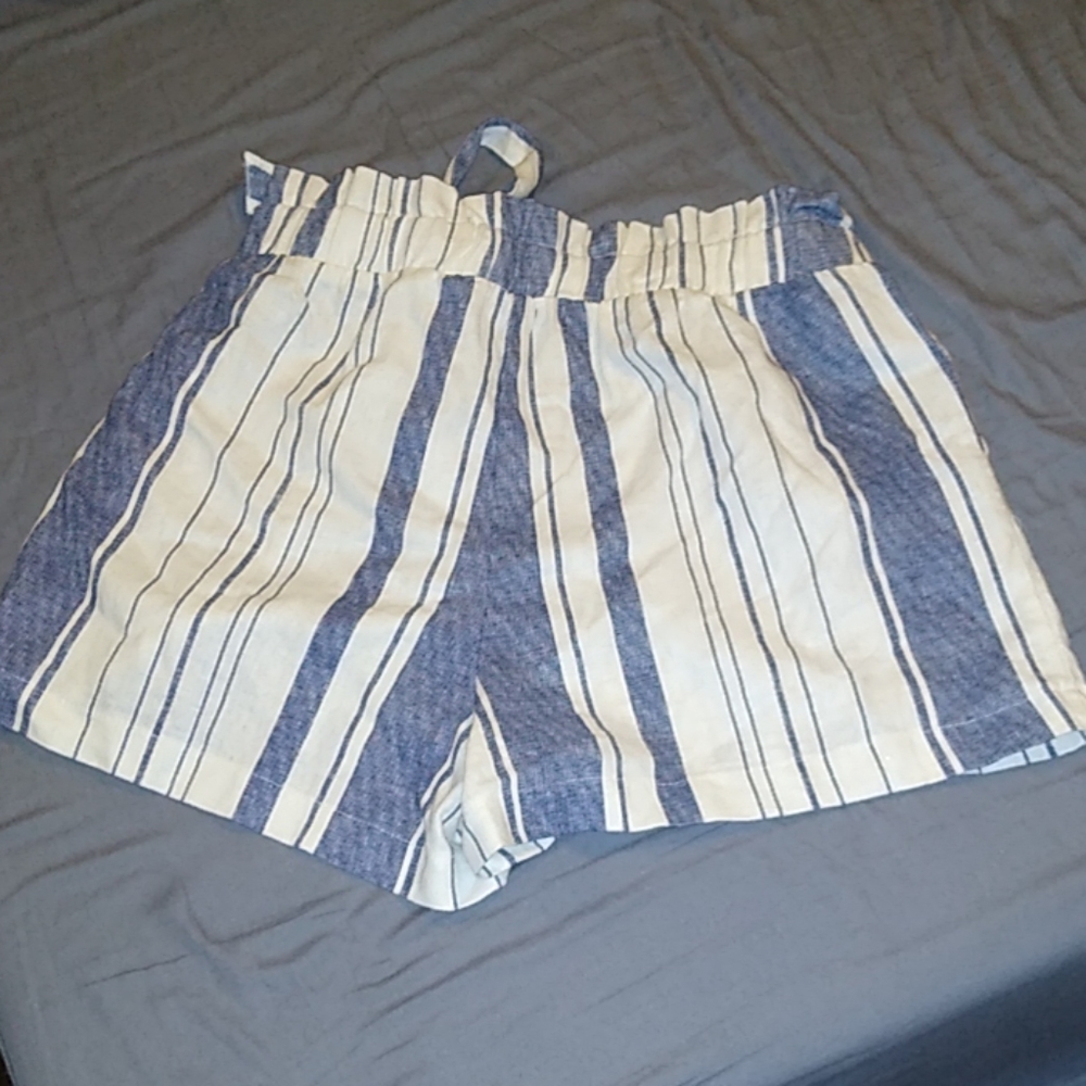 Shorts - Picture 2 of 2